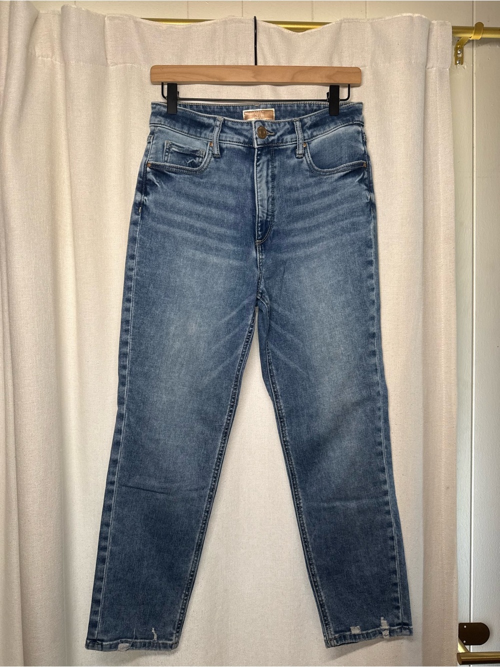 Kut from the Kloth Women's Straight Leg Jeans in Faded Blue